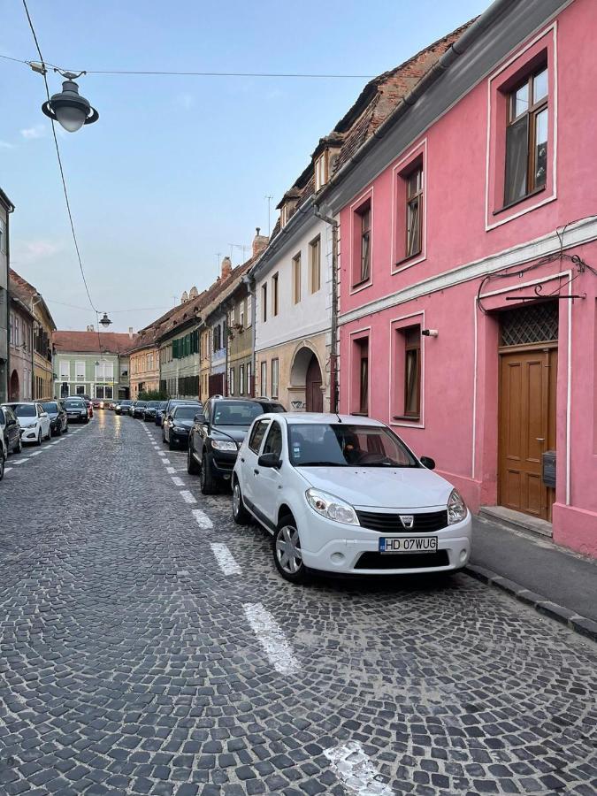 World Studio Africa Sibiu Luaran gambar